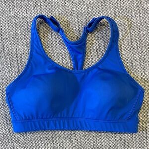 GAPFit‎ Vibrant Blue Sports Bra. Adjustable shoulder length & clasp back closure